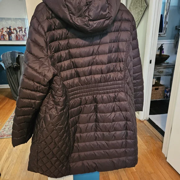 Michael Kors Puffer Jacket - Picture 2 of 5